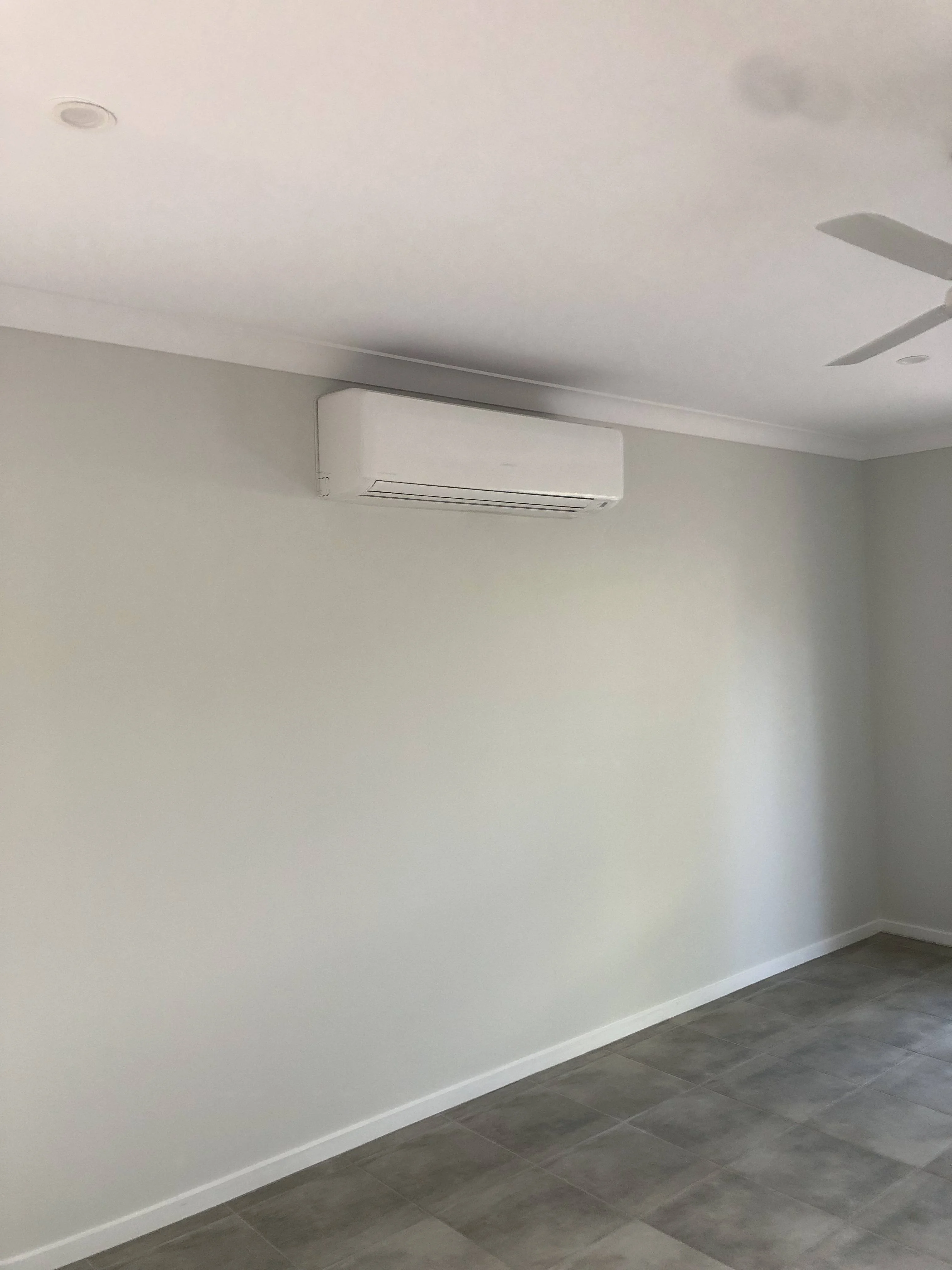 Smart thermostat settings configured for optimal office climate control in Melbourne
